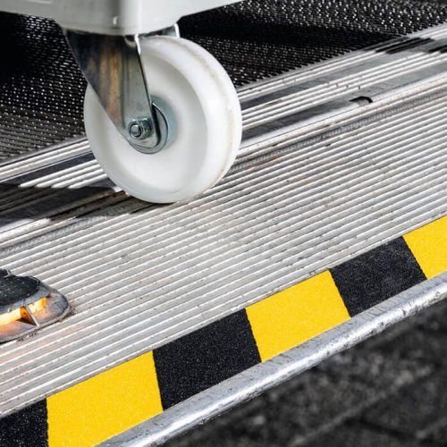 Csúszásgátló szalag, DURALINE® GRIP+, 50 mm széles, sárga/fekete