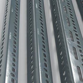 Salgó profil, láb, 36x36x1,8x3048mm P140-40R-Fs, festett